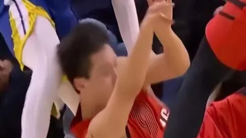 大乐透期号专家精准推荐：开拓者对战黄蜂质合分析